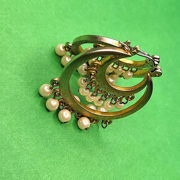 Double Pearls - Picture 3 of 4